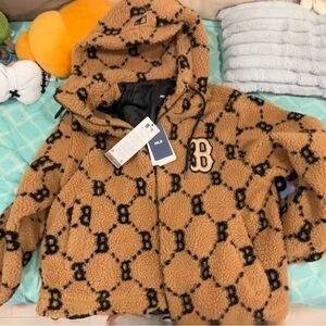 MLB Tan and Black Patterned Puffer Jacket